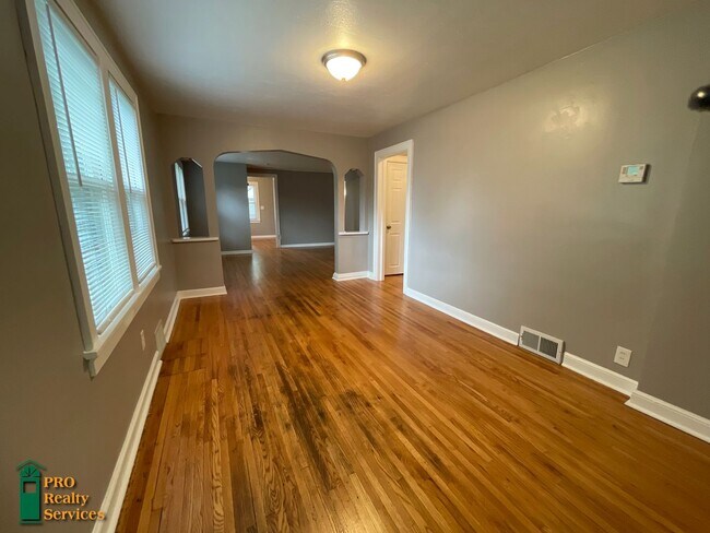 Foto del edificio - 2 Bedroom Home with a Fenced in Yard