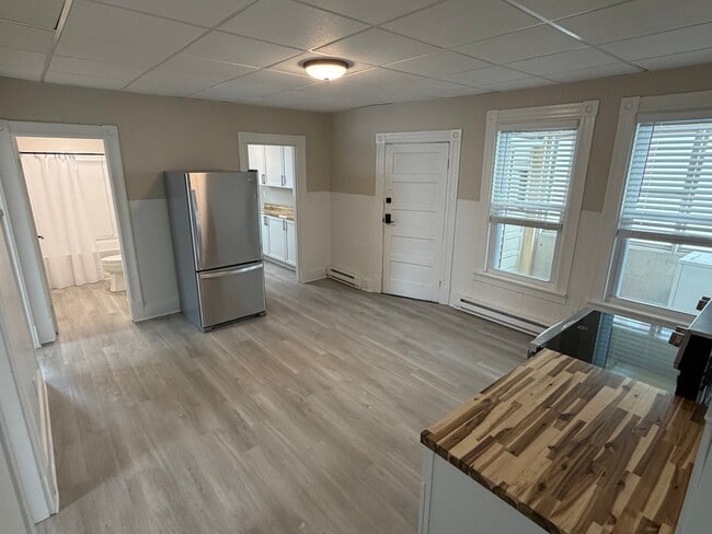 Building Photo - 503 Rimmon St