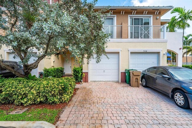 Building Photo - 7444 Willow Grove Pl