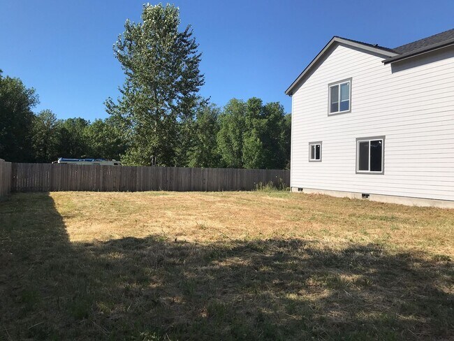 Building Photo - 6 bedroom home close to OSU