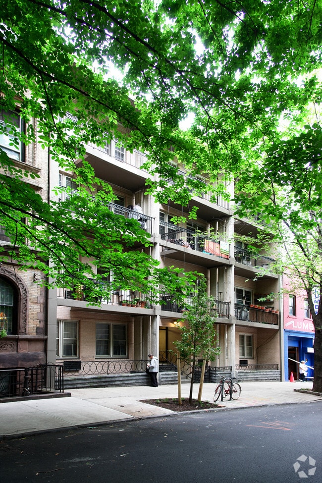 270 W 25th St. - 270 W 25th St