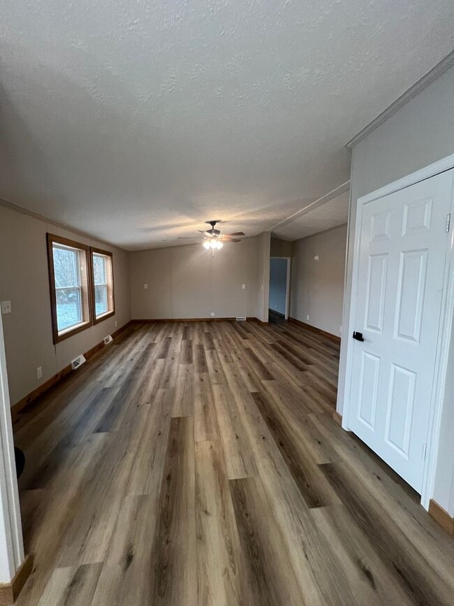 Foto del edificio - Peaceful Country Living on 1.4 Acres Beautifully Remodeled 3 Bed / 2 Bath Home on Ficklin Road