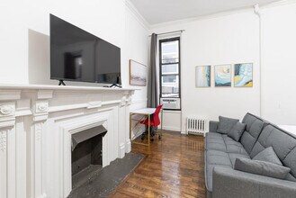 Building Photo - 233 Park Ave