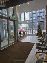 Building Photo - 455 Front St E