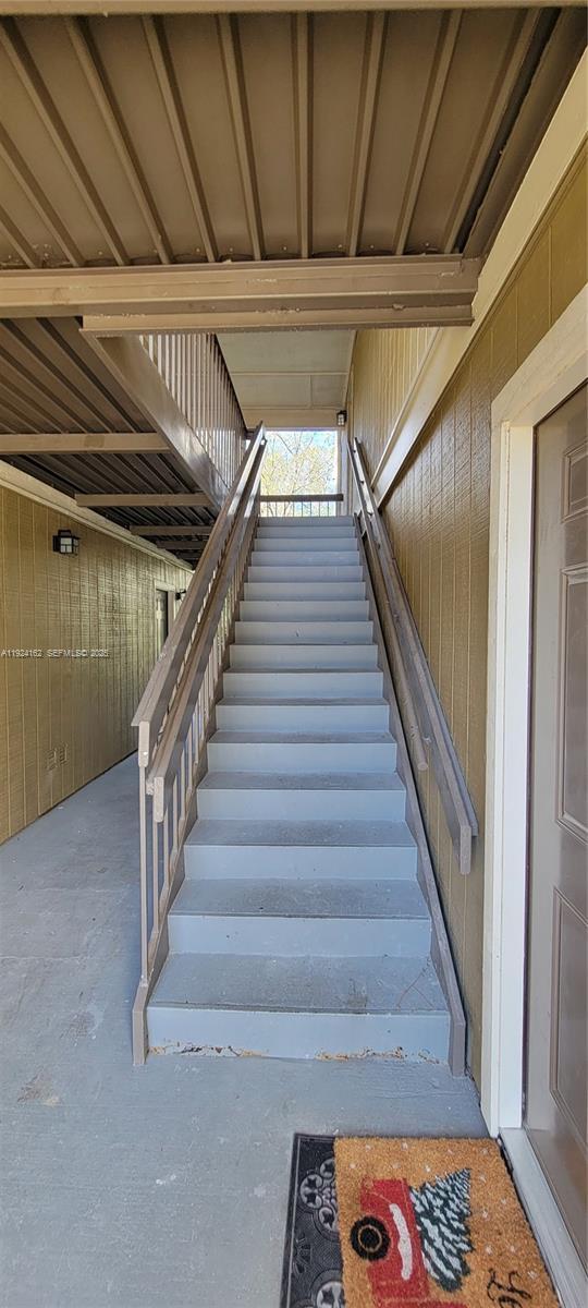 Building Photo - 13285 Arbor Pointe Cir