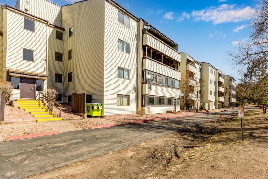 Foto principal - 6520 Delmonico Dr