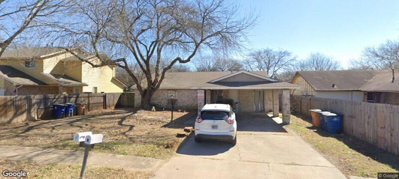 Primary Photo - 5619 Jacaranda Dr