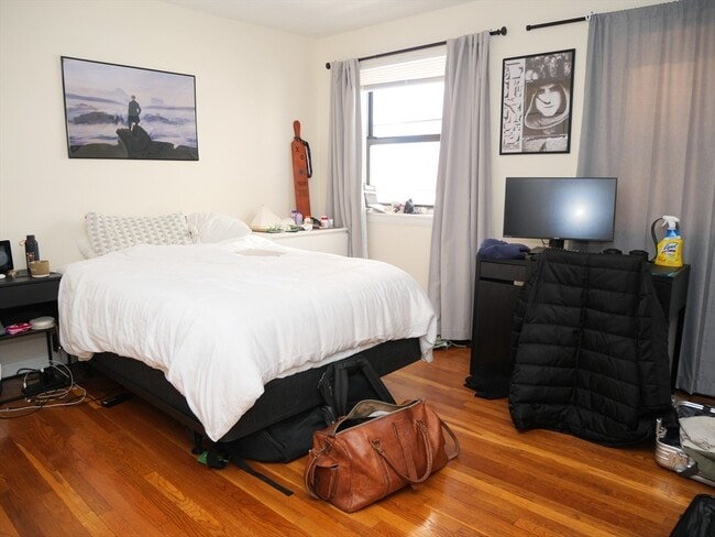 Building Photo - 1027 Commonwealth Ave