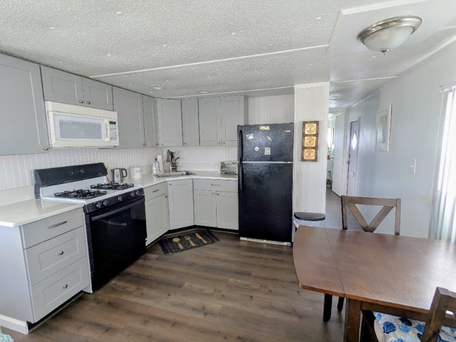 Building Photo - 1510 23rd Ave W