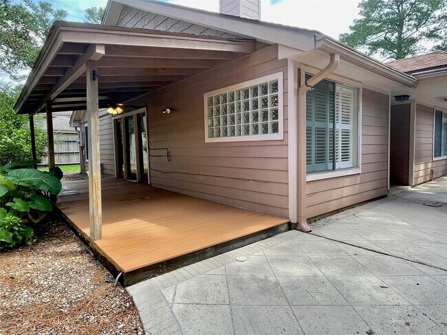 Foto del edificio - 3602 Chapel Square Dr