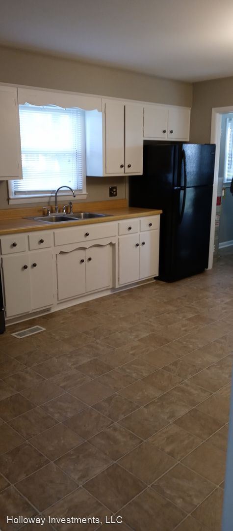 Building Photo - 2 br, 1 bath House - 813 Snider Lane
