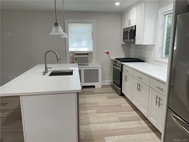 Foto del edificio - 407 Midland Ave