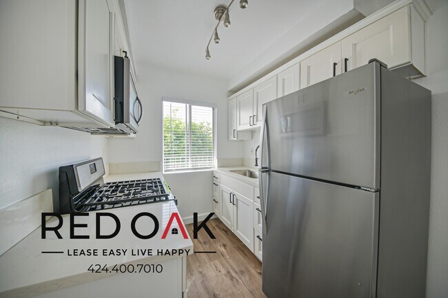 Foto del edificio - 12520 Lakewood Blvd