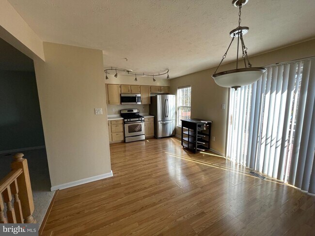 Building Photo - 37 Ironwood Cir