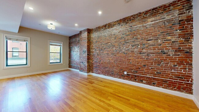 Photo - 151-153 Meridian Street Apartment