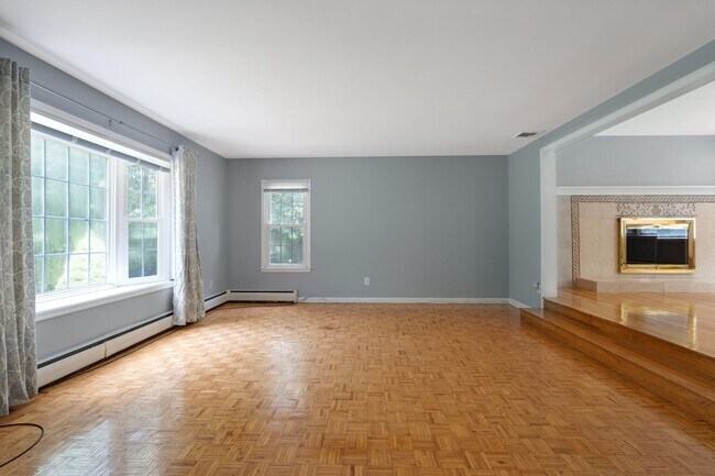Building Photo - 68 Briarwood Ave