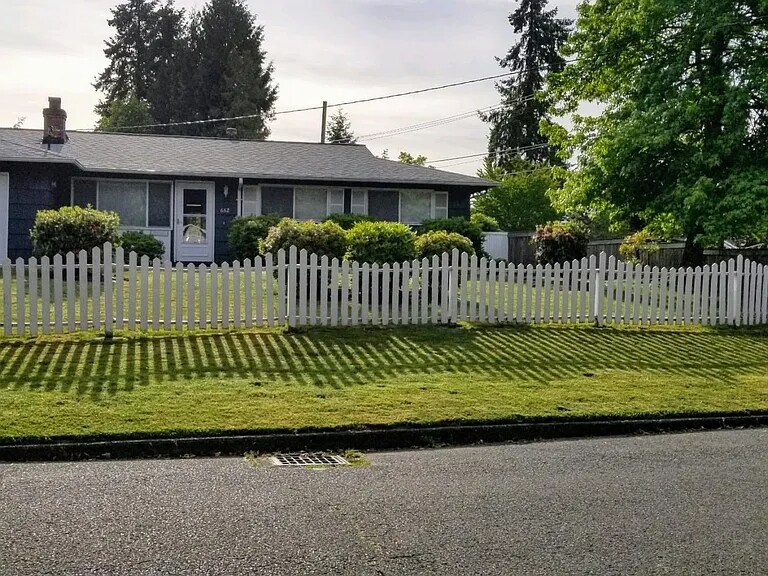 Foto principal - 652 154th Ave SE