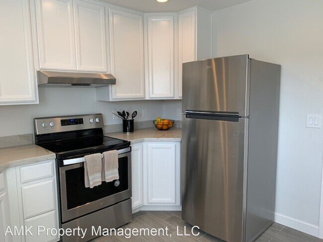 Foto del edificio - 1 br, 1 bath House - 775 N. Central Avenue