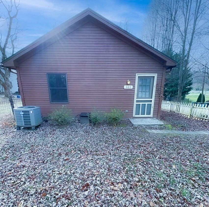 Primary Photo - 2 Bed/1 Bath Cottage in Shepherdstown