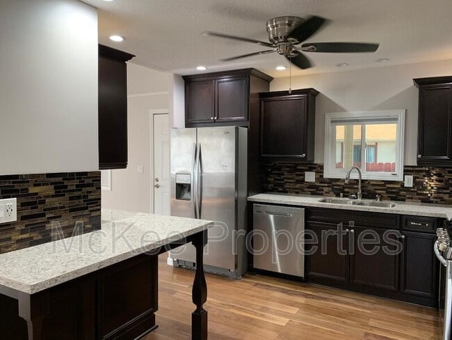Building Photo - 364 Morehouse Pl