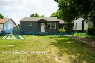 Building Photo - 7118 NW 43rd St
