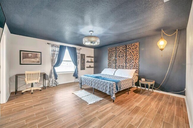 Foto del edificio - 3737 Copperspring Blvd