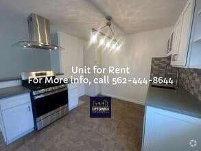 Building Photo - 610 Ridgeway Ln