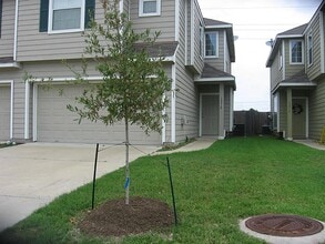 Building Photo - 15918 Langhamwood Ln