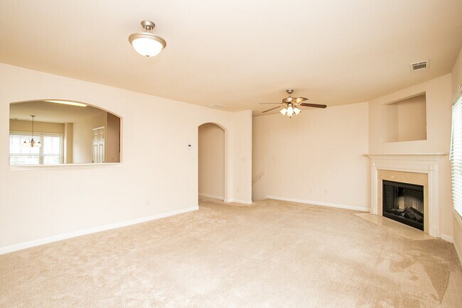 Foto del edificio - 2279 Baywood Tree Ln