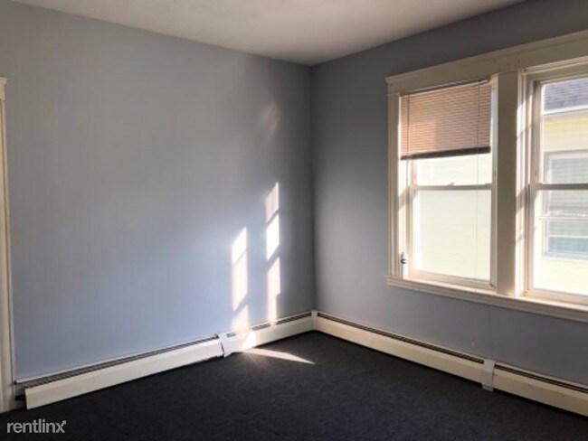 Building Photo - 2 br, 1 bath Apartment - 28 Felix St 3 Unit 3