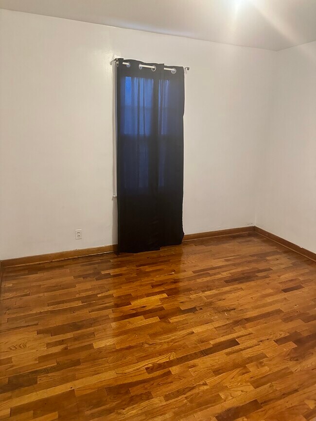 Foto del edificio - 3130 Fulton St