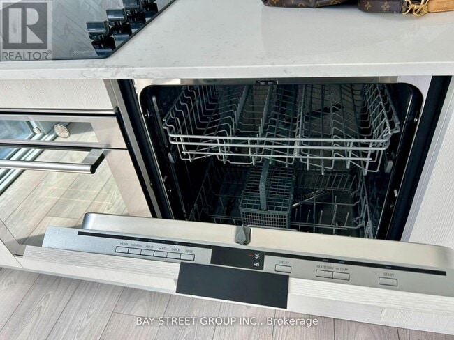 Building Photo - 82 Dalhousie St