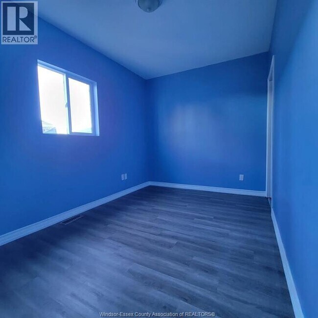 Photo du bâtiment - 2639 Lloyd George Blvd