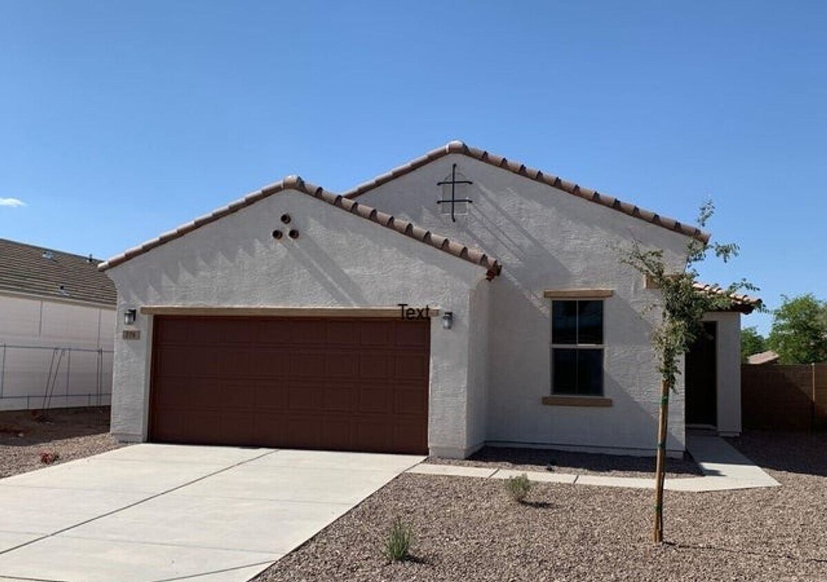 COMING SOON! This stunning 4-bedroom, 2-b... - COMING SOON!  This stunning 4-bedroom, 2-b...