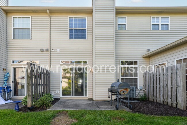Building Photo - Your Dream Home in Indianapolis, IN 46142!