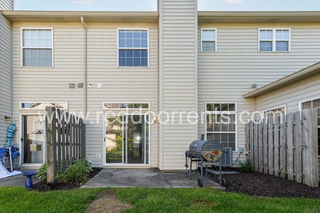 Foto del edificio - Your Dream Home in Indianapolis, IN 46142!