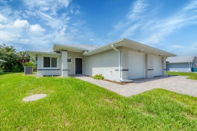 Building Photo - Duplex for rent