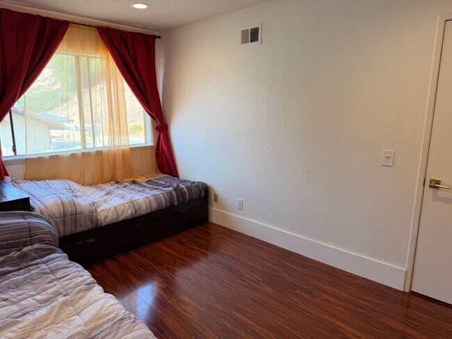 Foto del edificio - 10266 Lake Summit Dr