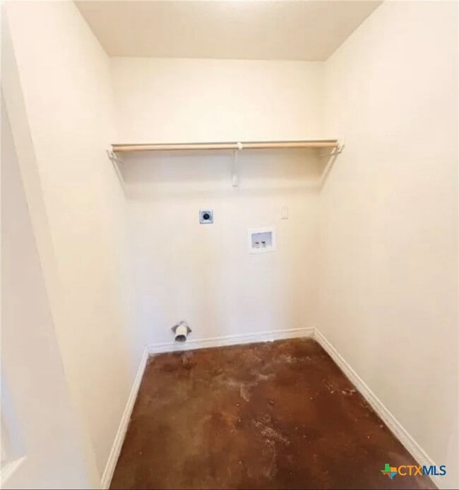 Building Photo - 614 B Karey Dr