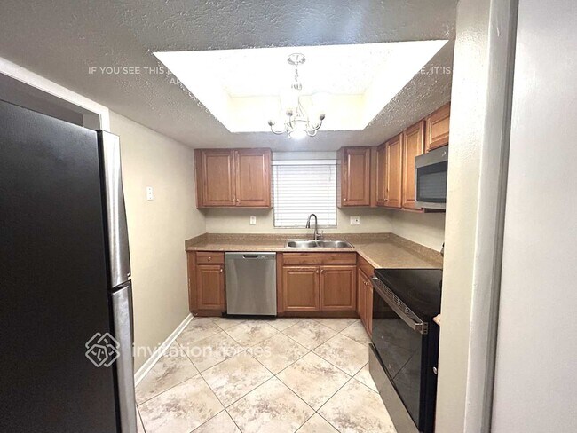 Foto del edificio - 5205 Garner Pl