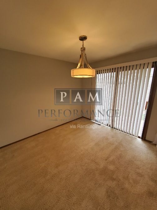 Foto del edificio - 12304 W Dearbourn Ave