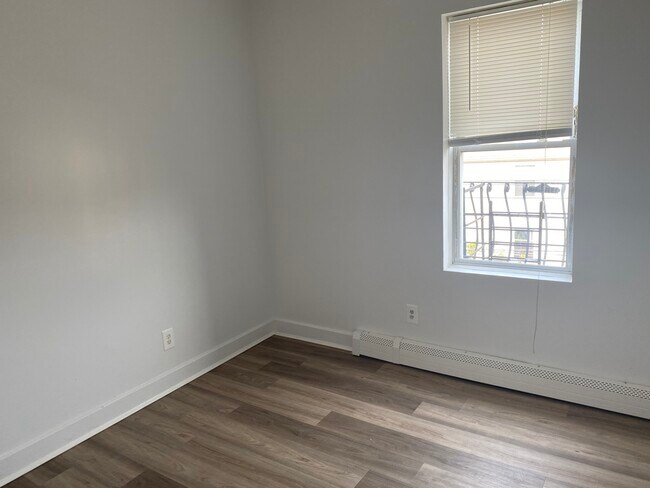 Foto del edificio - 93 Fairview Ave