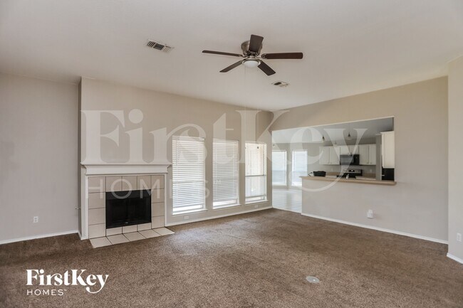 Foto del edificio - 635 St Eric Dr