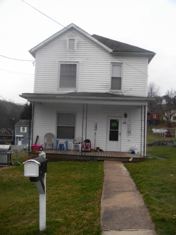 Foto principal - 208 Edison Street