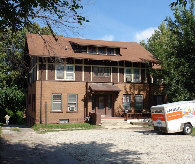 Foto del edificio - 3103 Grand Ave