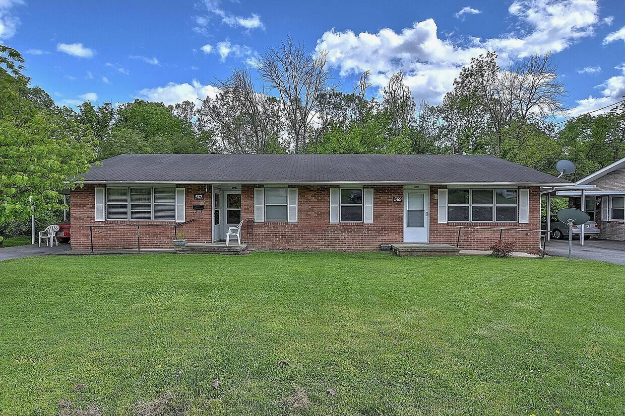 Front - 567 Lovedale Dr
