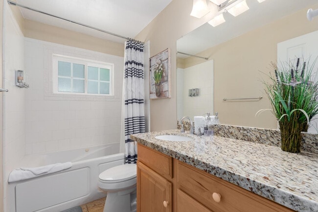 Building Photo - 7754 E Catalina Dr