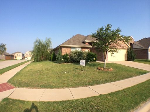 Building Photo - 8901 Graywolf Ridge Trl  Ft Worth
