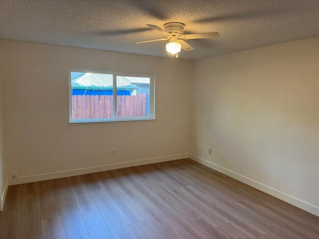 Foto del edificio - 5546-5548 Kohler Avenue