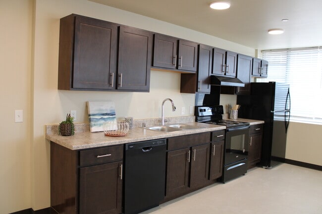 Building Photo - Commons at St Anthonys